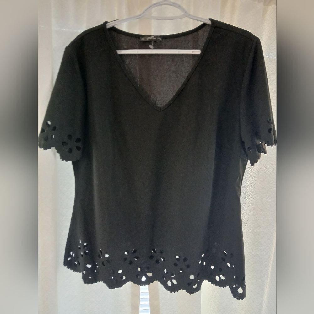 SHEIN Black Eyelet V-Neck Blouse
